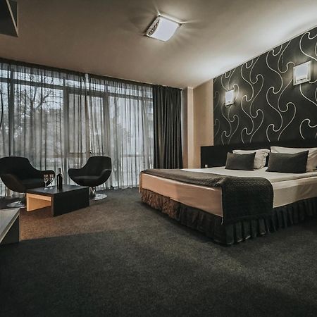 Hotel Noris Plovdiv Ngoại thất bức ảnh