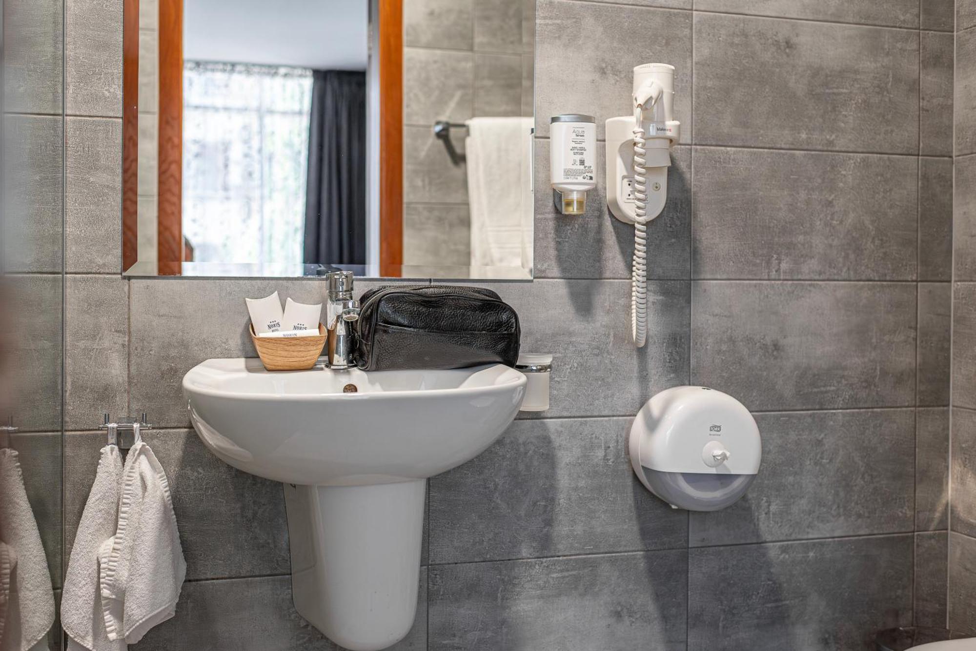 Hotel Noris Plovdiv Ngoại thất bức ảnh
