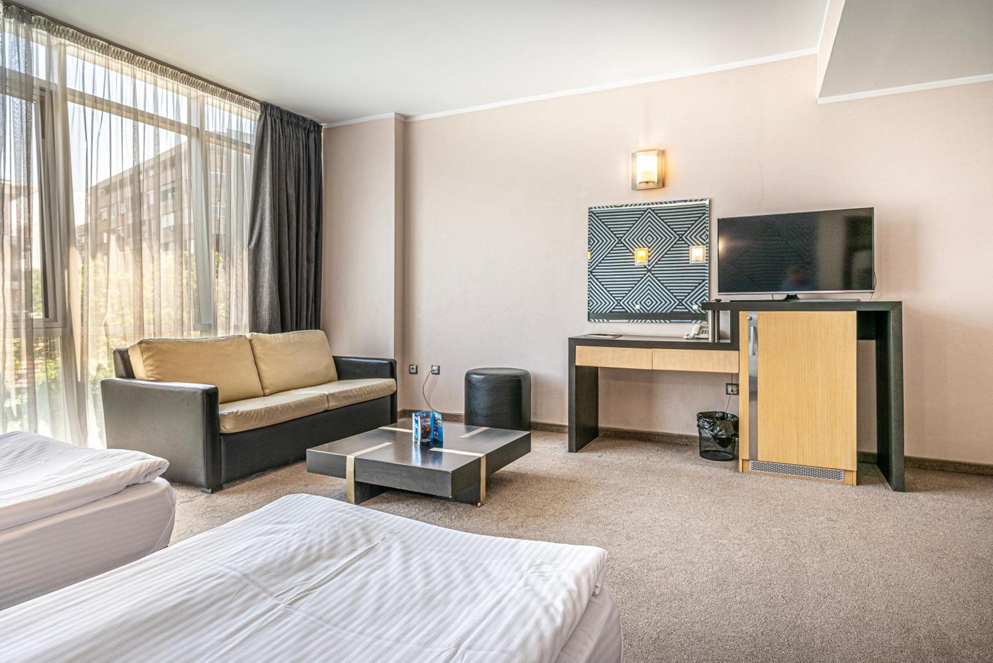 Hotel Noris Plovdiv Ngoại thất bức ảnh